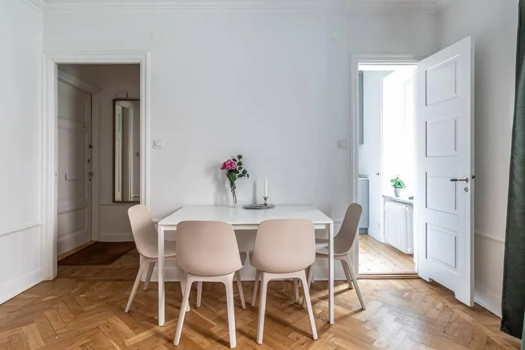Отель Outstanding Soho Studio Стокгольм